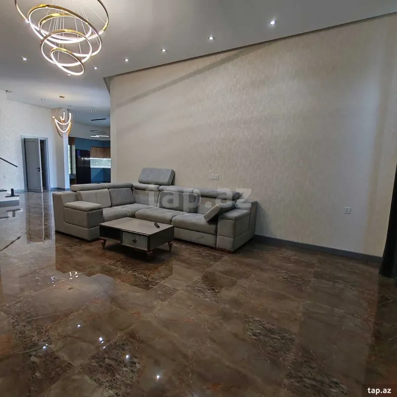 Satılır 5 otaqlı həyət evi