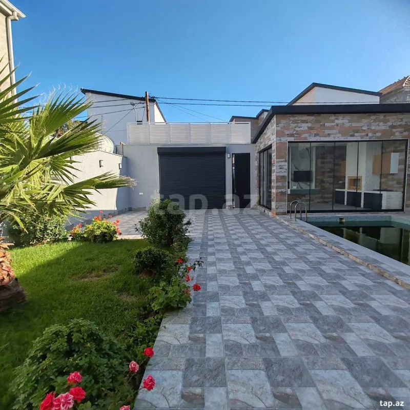 Satılır 5 otaqlı həyət evi