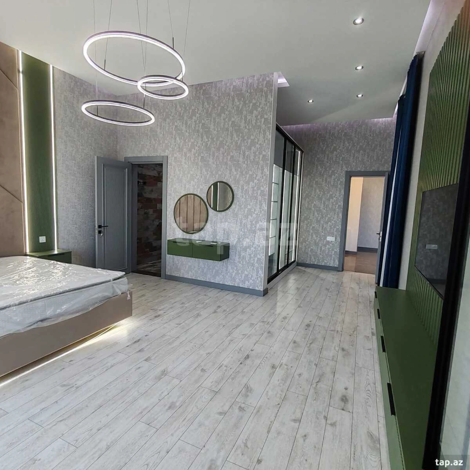 Satılır 5 otaqlı həyət evi