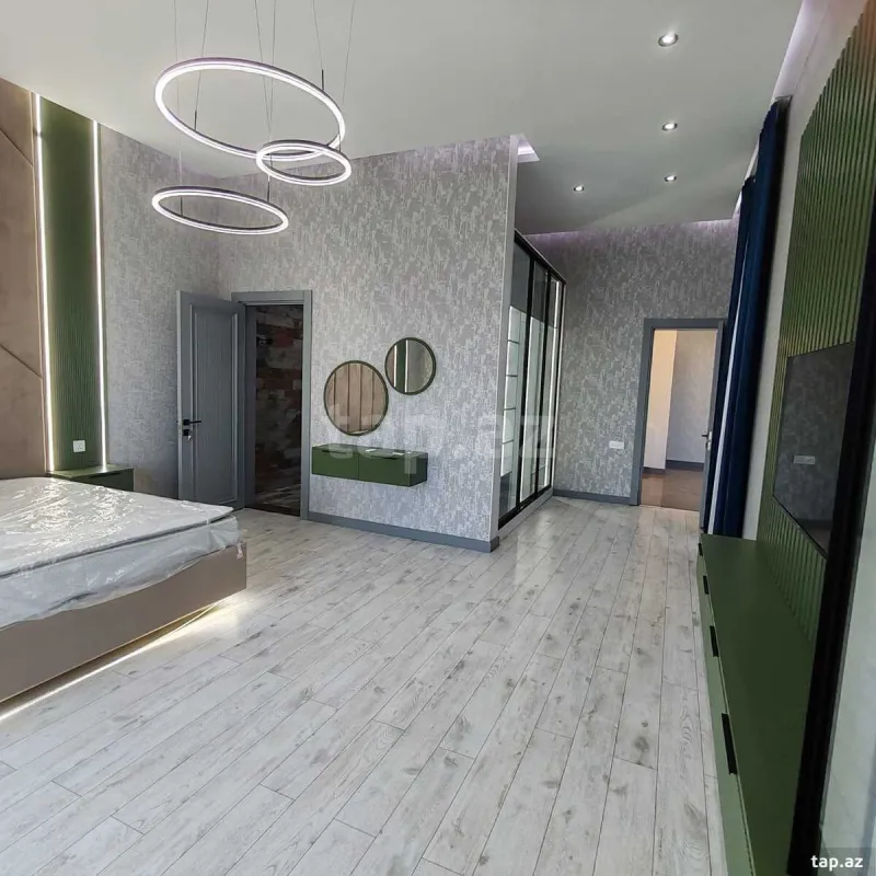 Satılır 5 otaqlı həyət evi