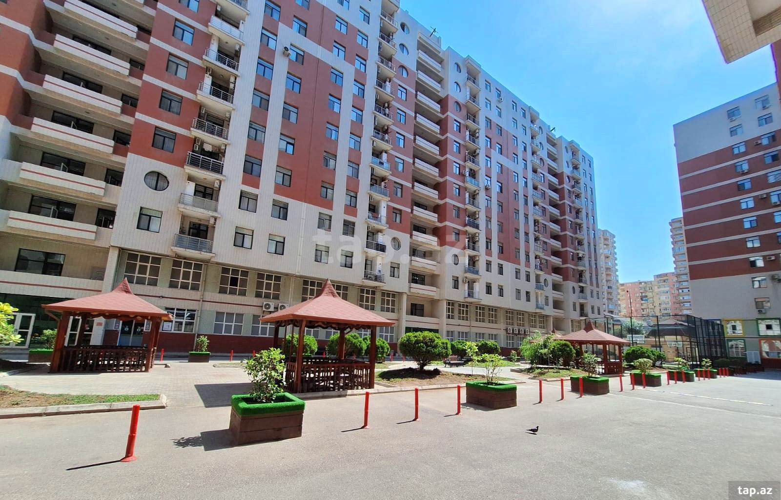 Kirayə verilir 4 otaqlı yeni tikili 230 m²