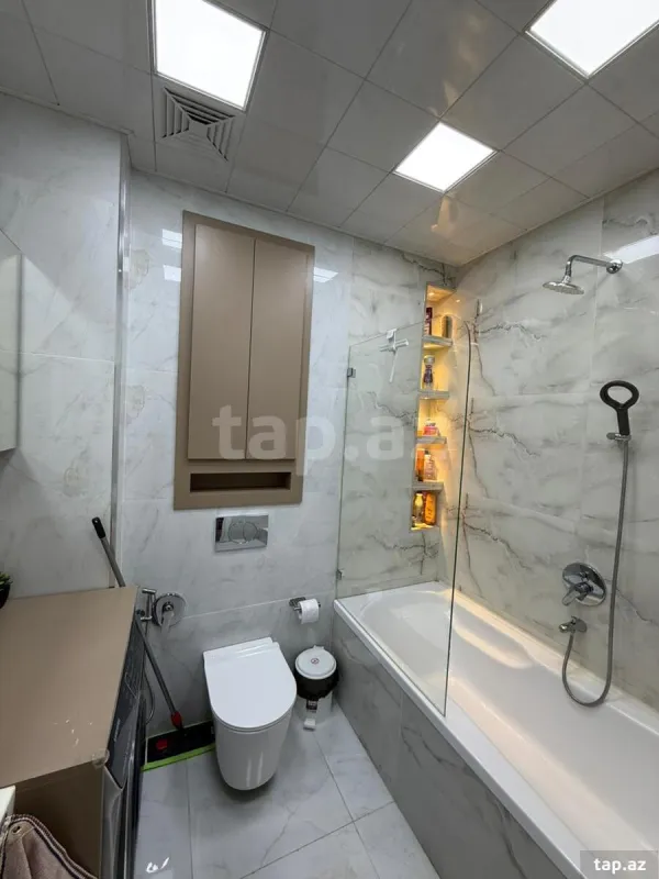 Satılır 3 otaqlı yeni tikili 122 m²