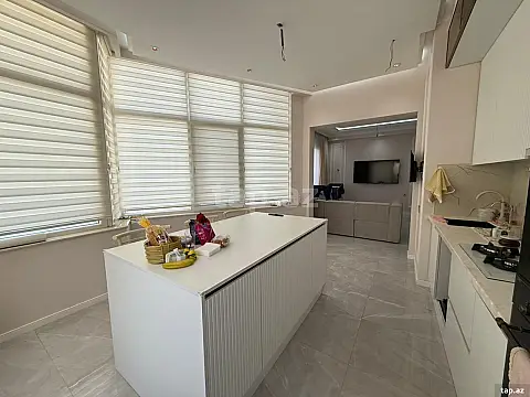 Satılır 3 otaqlı yeni tikili 122 m²