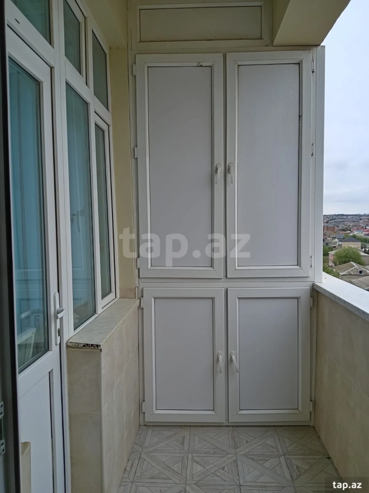 Satılır 3 otaqlı yeni tikili 75 m²