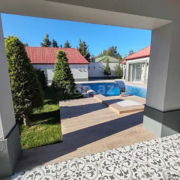 Satılır 5 otaqlı həyət evi