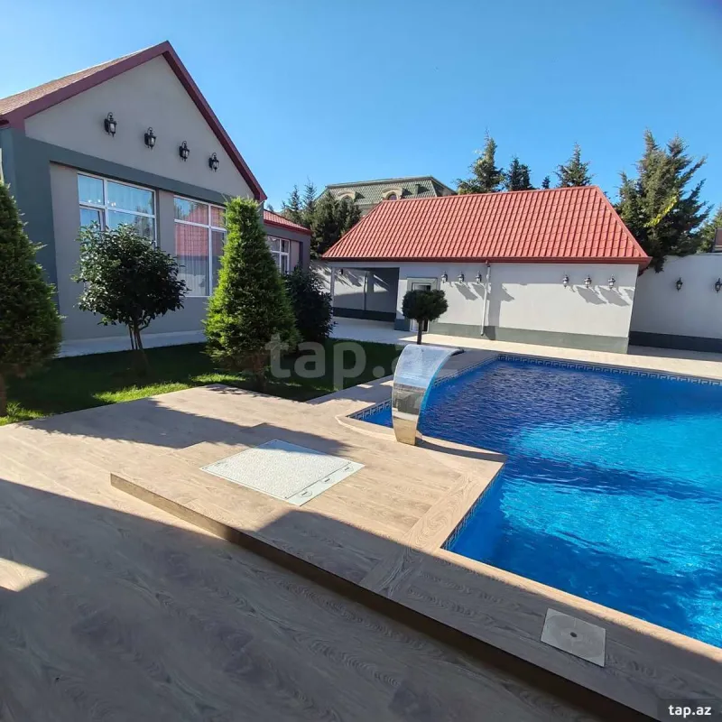 Satılır 5 otaqlı həyət evi