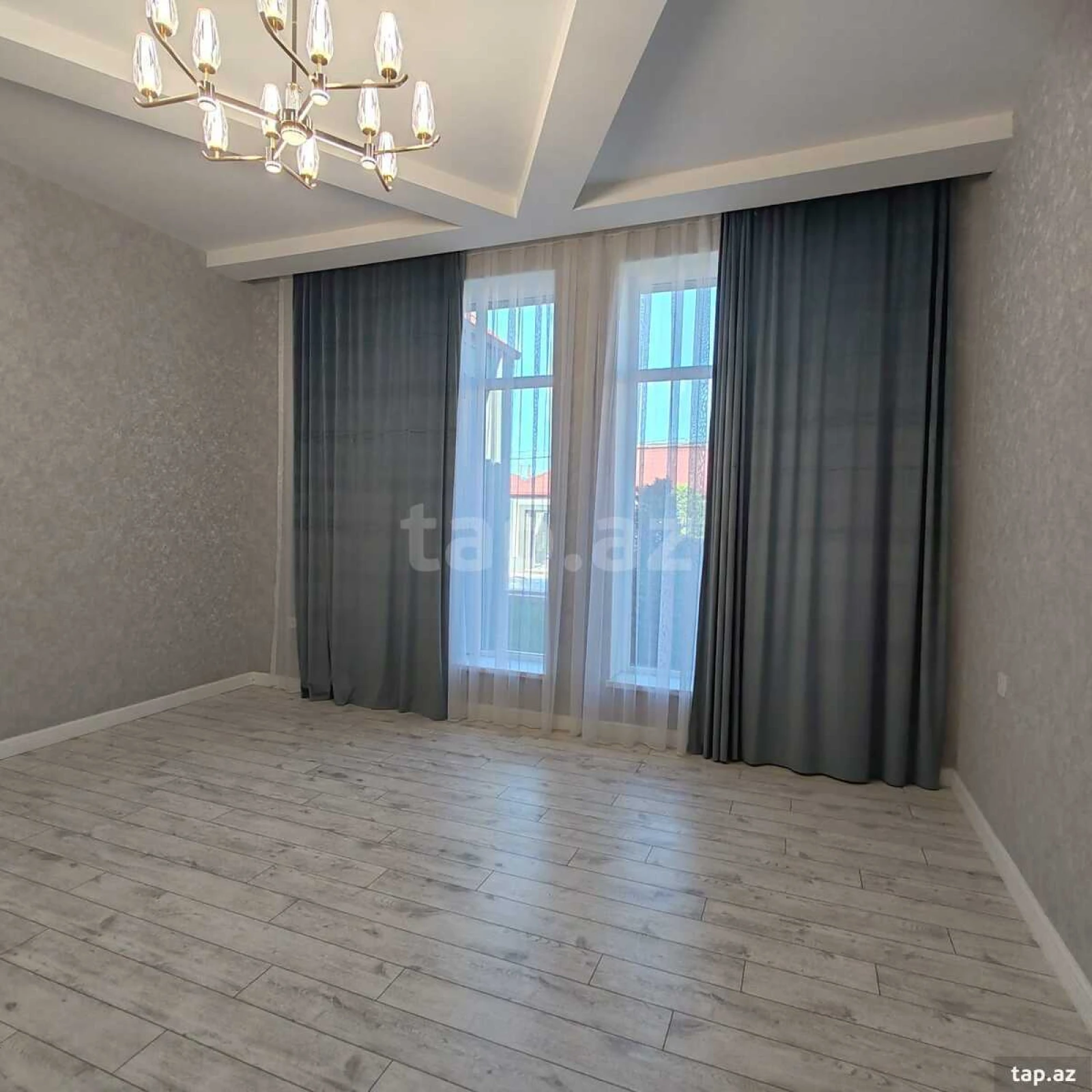 Satılır 5 otaqlı həyət evi