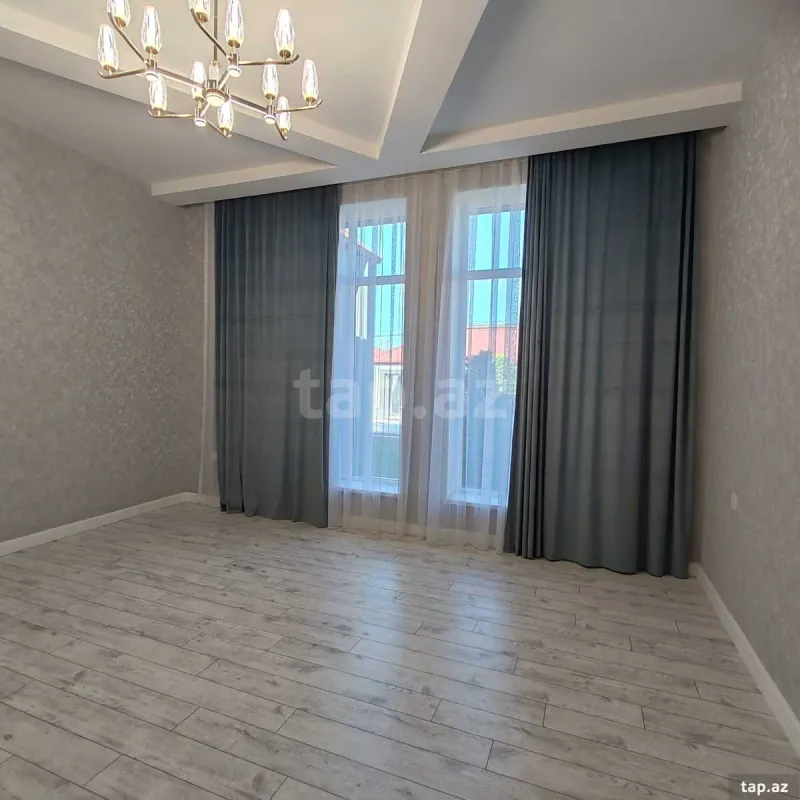 Satılır 5 otaqlı həyət evi