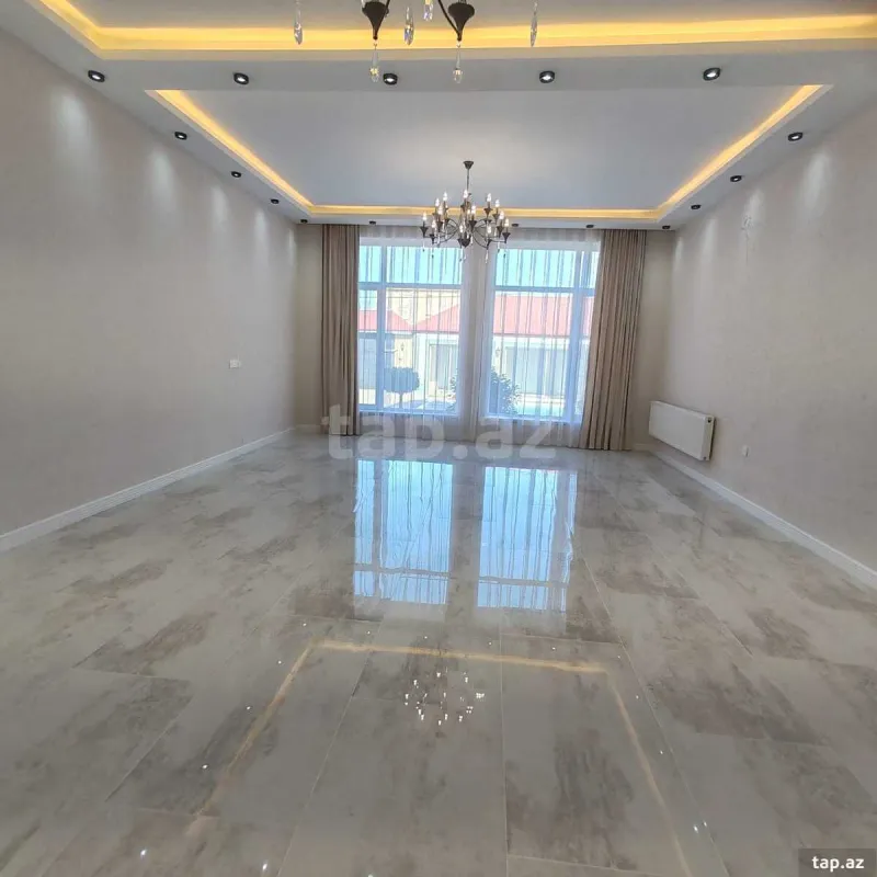 Satılır 5 otaqlı həyət evi