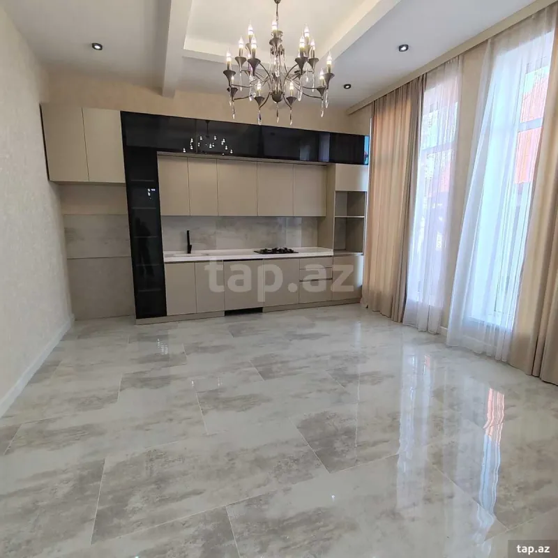 Satılır 5 otaqlı həyət evi