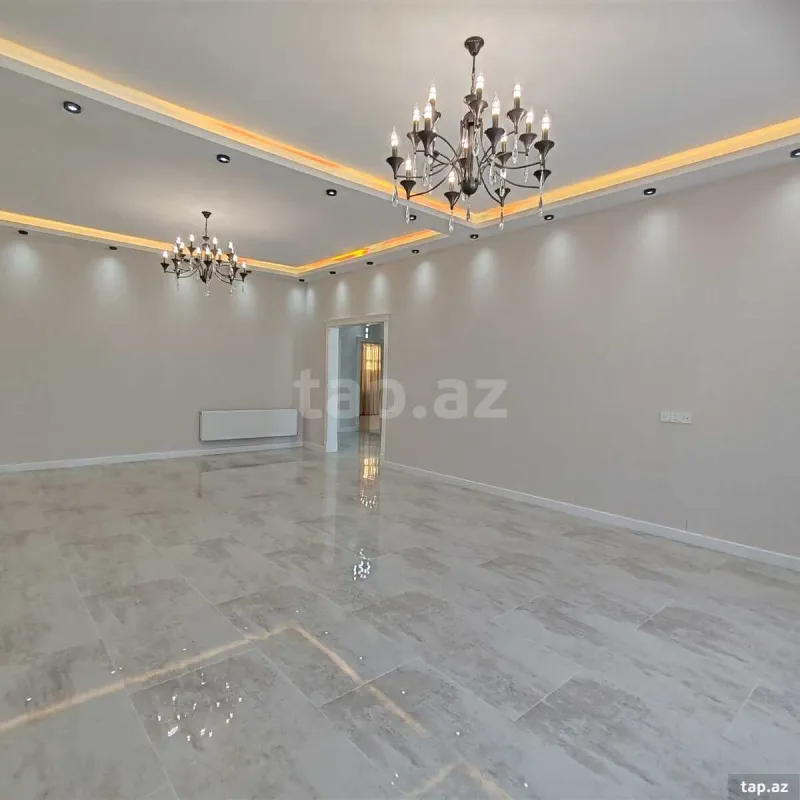 Satılır 5 otaqlı həyət evi