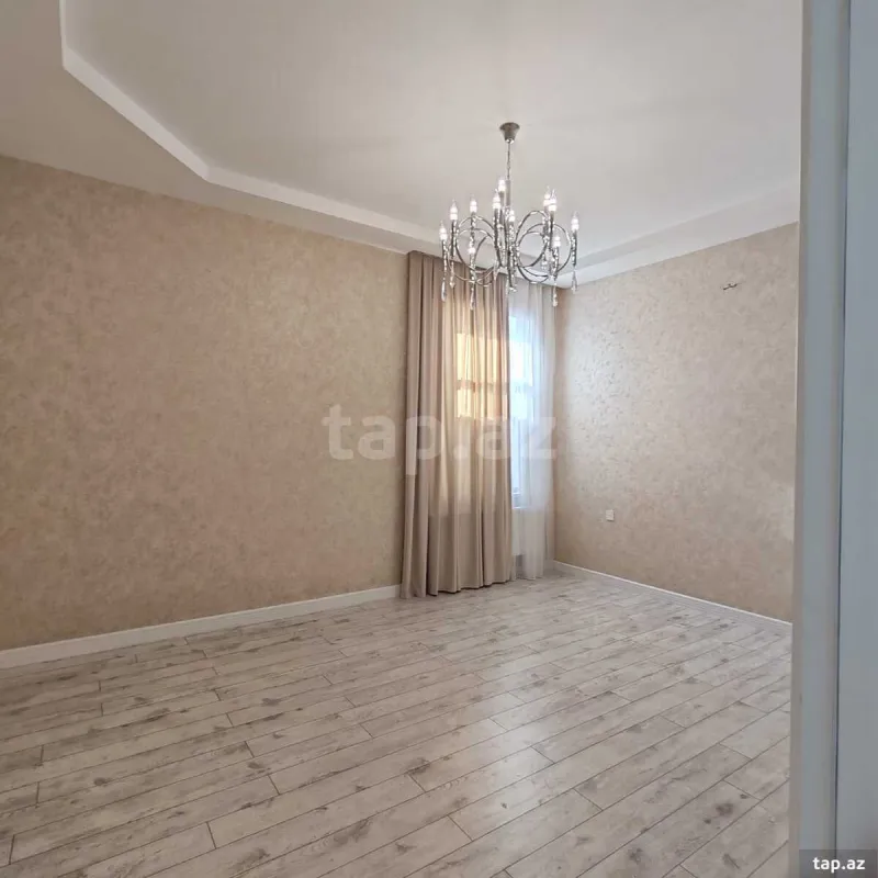 Satılır 5 otaqlı həyət evi