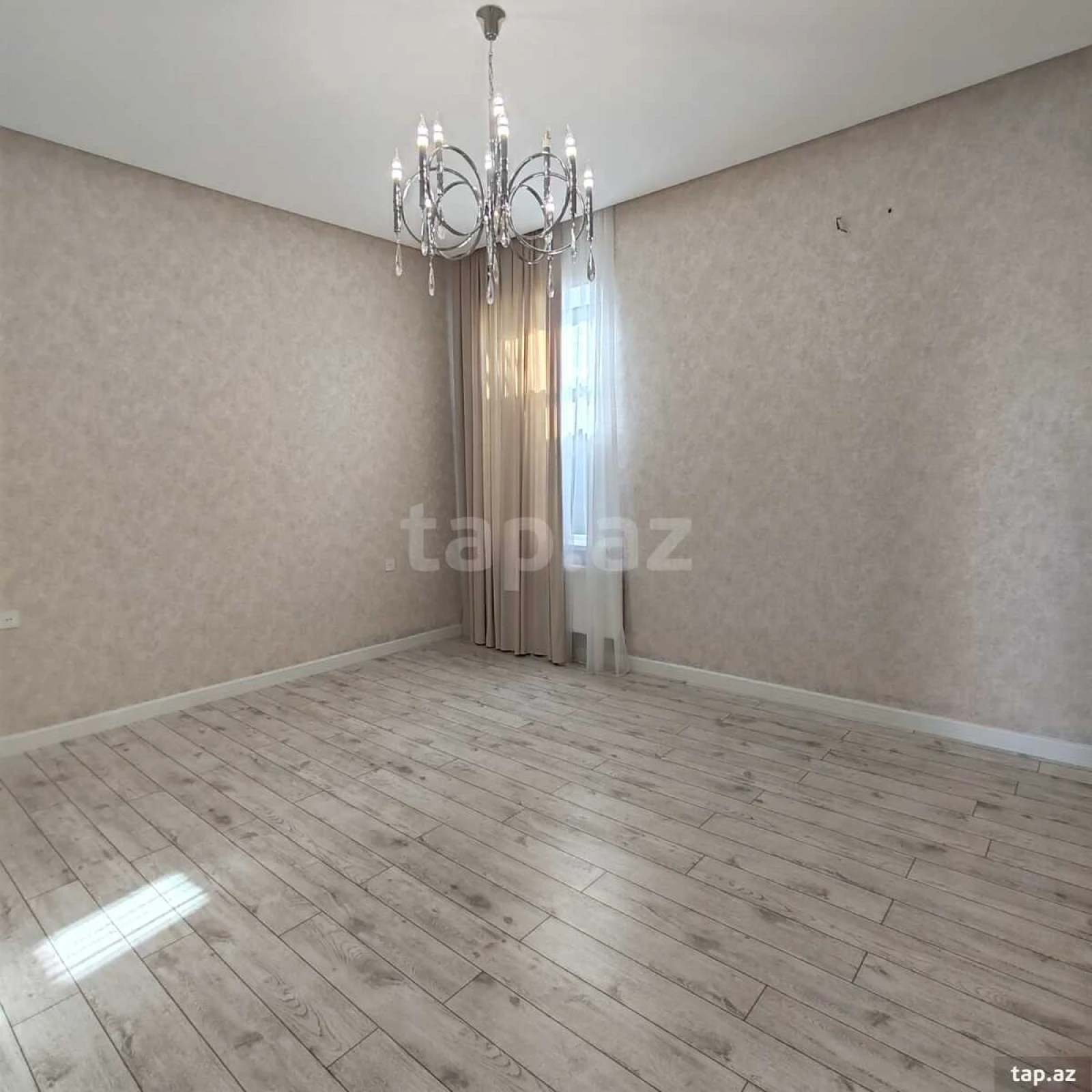 Satılır 5 otaqlı həyət evi