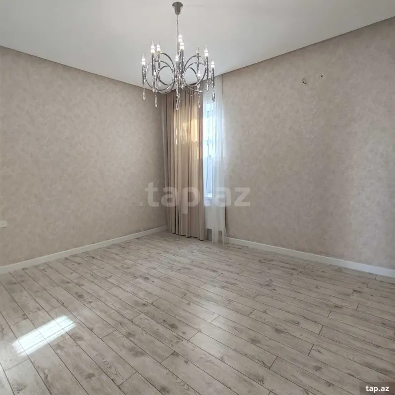 Satılır 5 otaqlı həyət evi