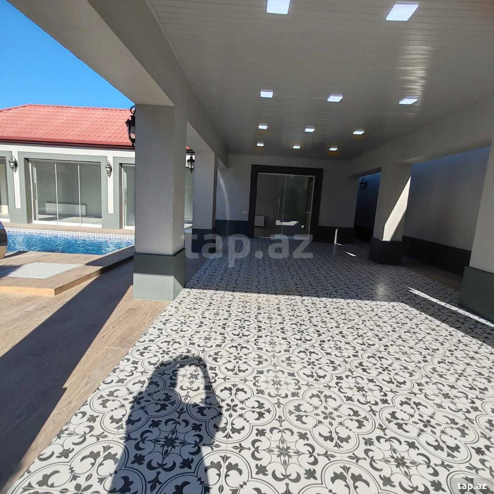 Satılır 5 otaqlı həyət evi