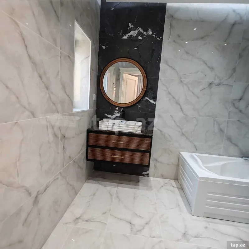 Satılır 5 otaqlı həyət evi