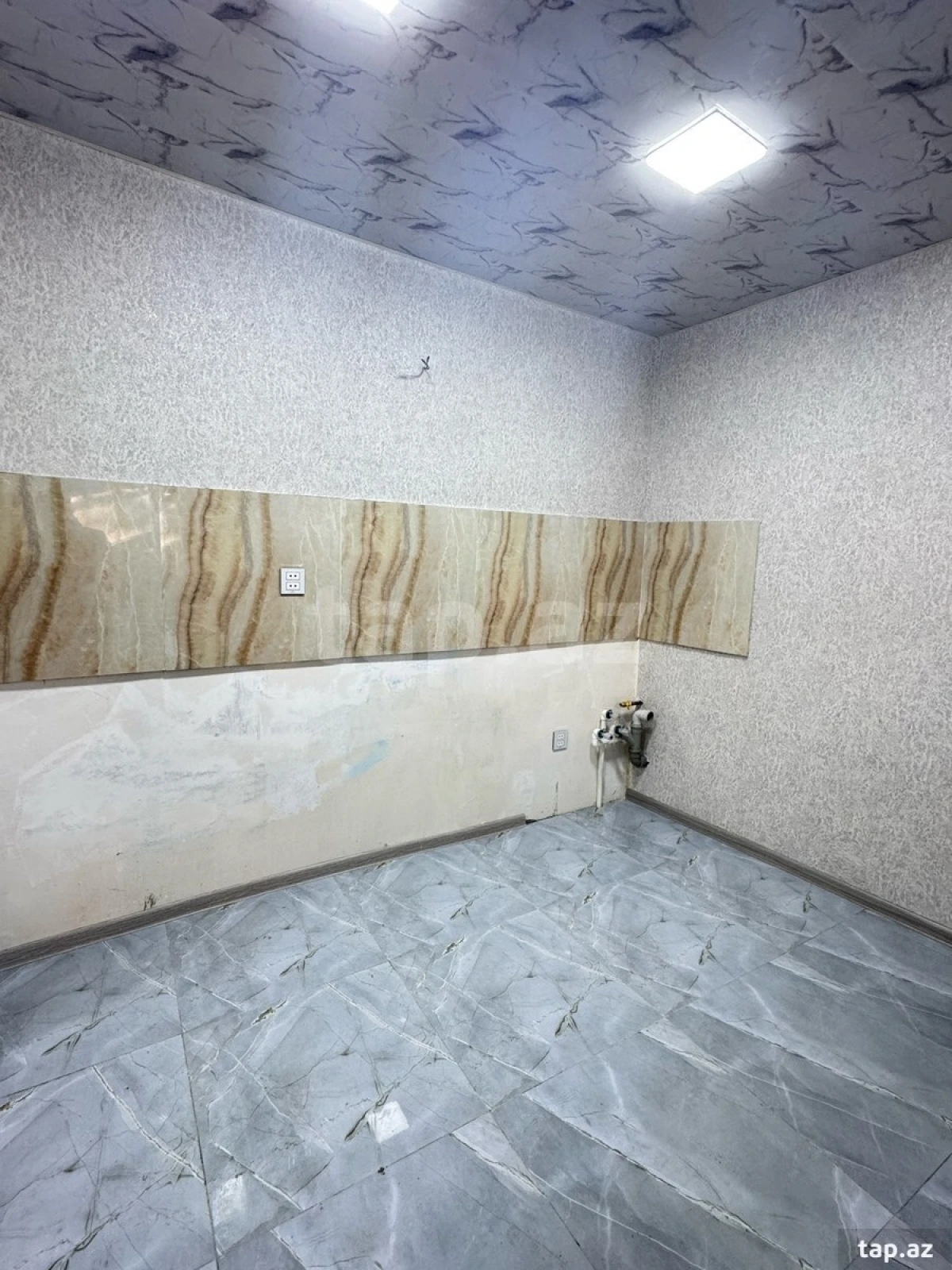 Satılır 2 otaqlı həyət evi