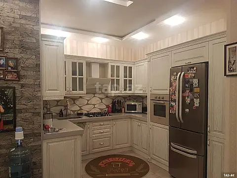 Satılır 3 otaqlı yeni tikili 90 m²