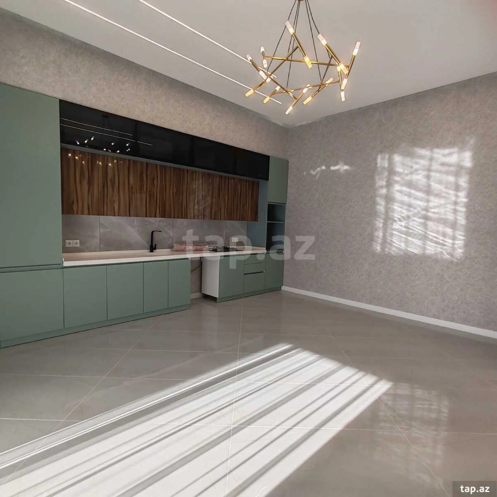 Satılır 4 otaqlı həyət evi