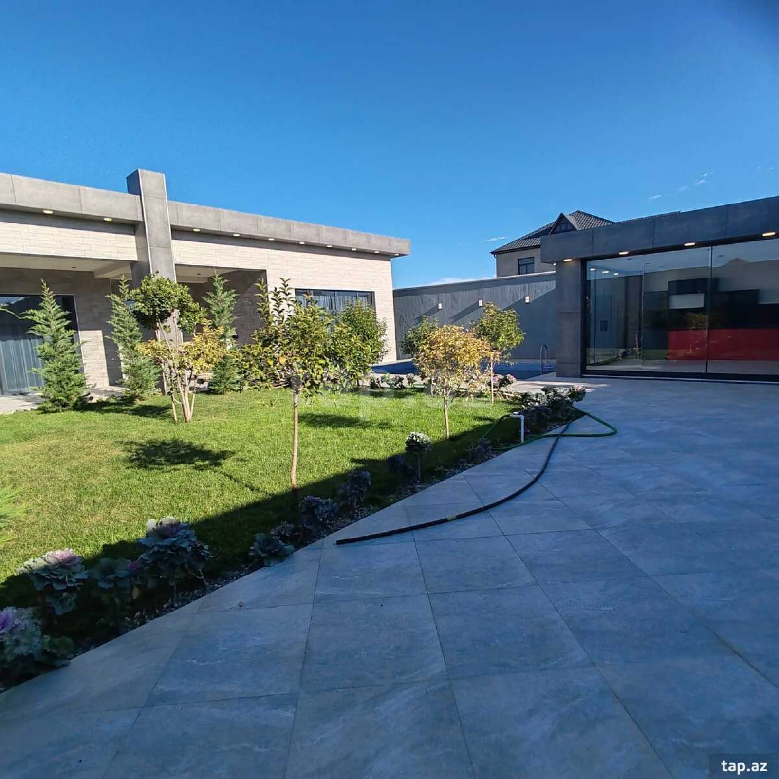 Satılır 4 otaqlı həyət evi