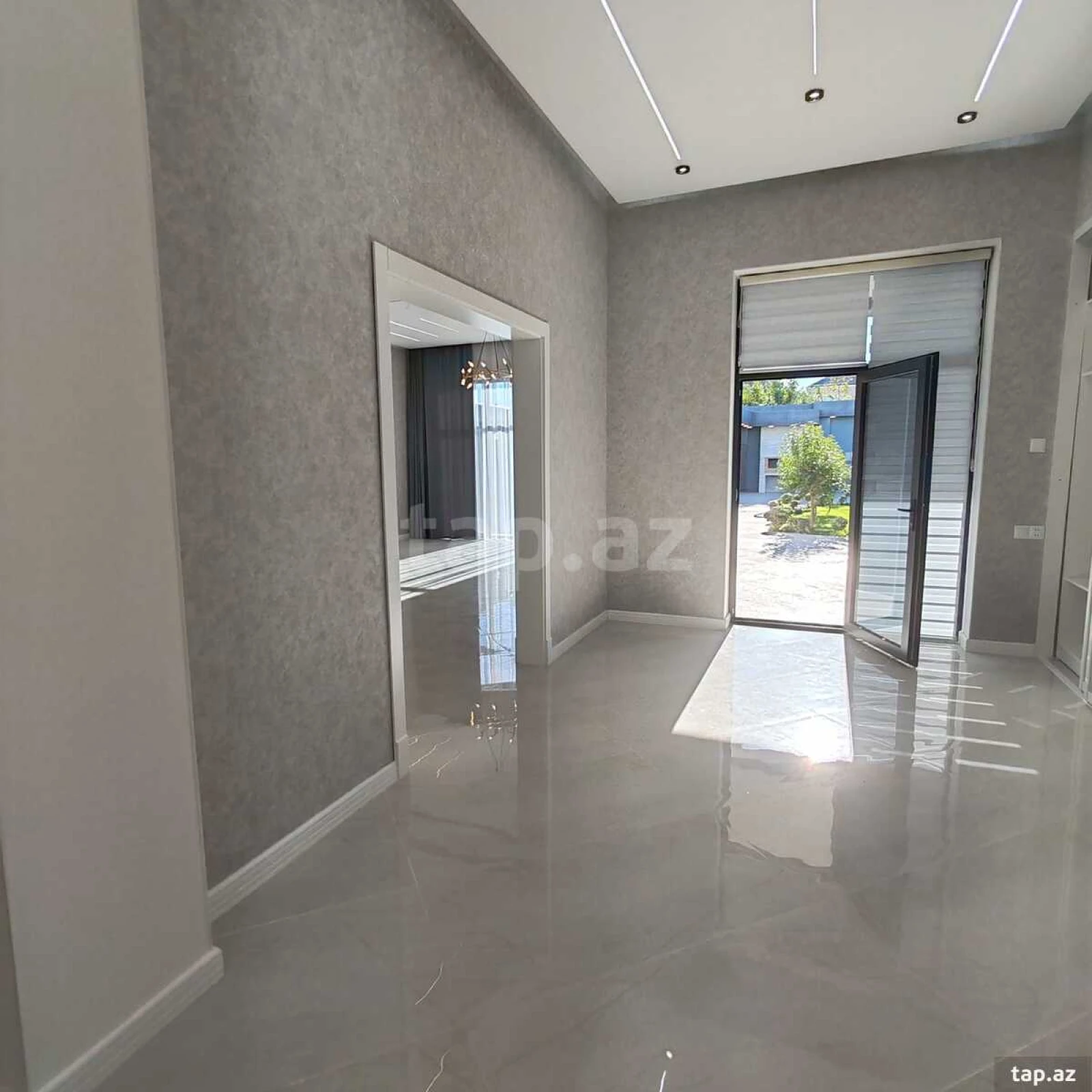 Satılır 4 otaqlı həyət evi