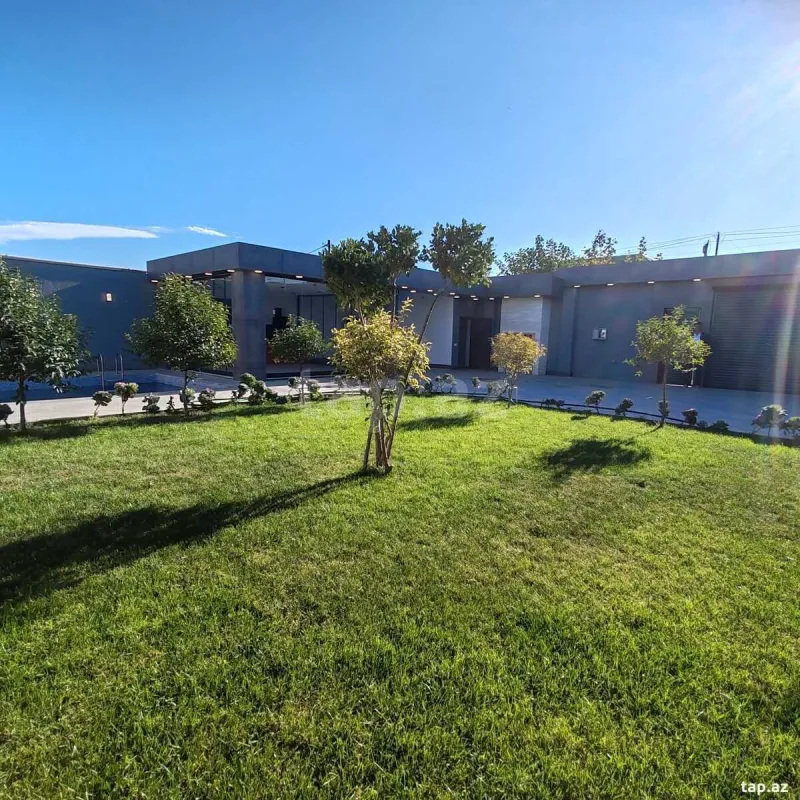 Satılır 4 otaqlı həyət evi