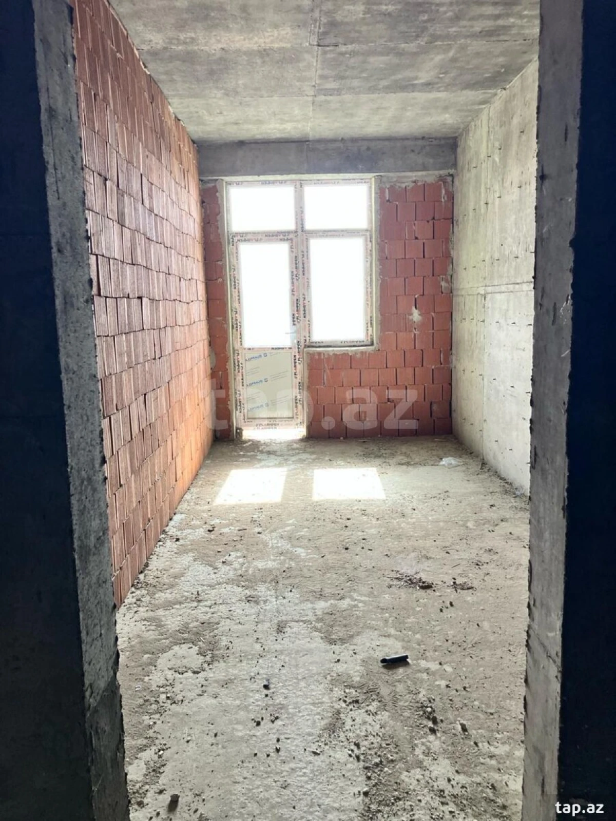 Satılır 2 otaqlı yeni tikili 83 m²