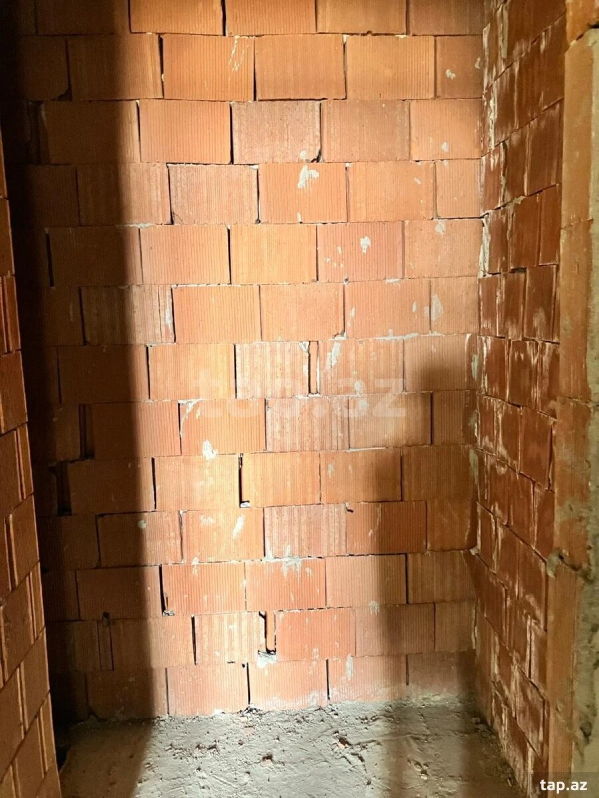 Satılır 2 otaqlı yeni tikili 83 m²