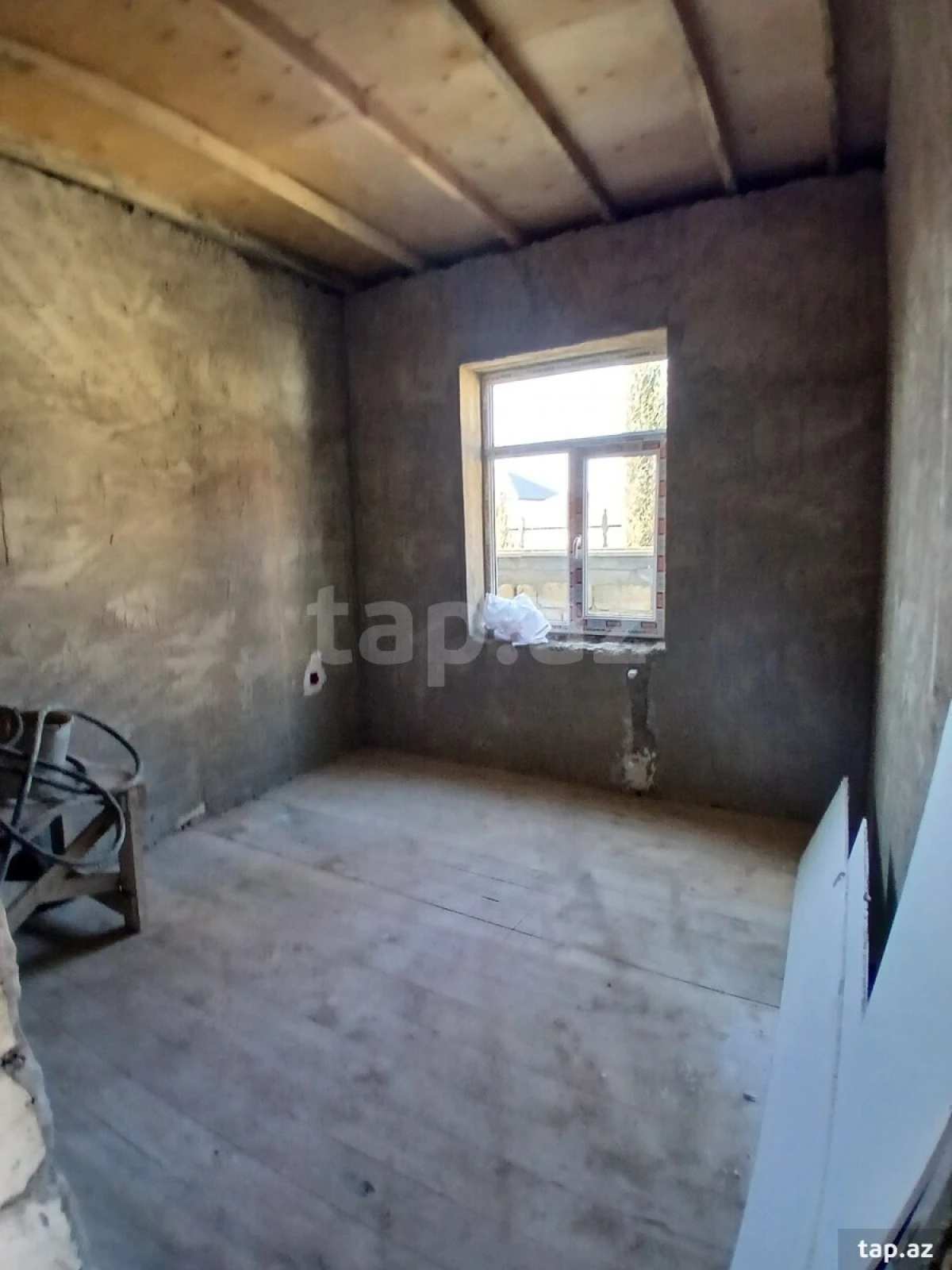 Satılır 3 otaqlı həyət evi