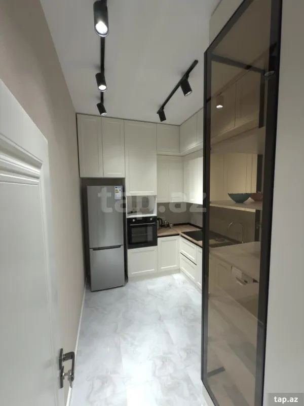 Kirayə verilir 2 otaqlı yeni tikili 65 m²