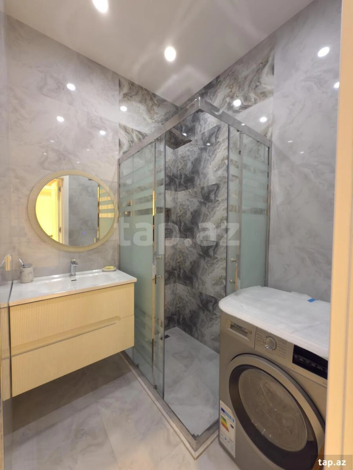 Kirayə verilir 2 otaqlı yeni tikili 65 m²