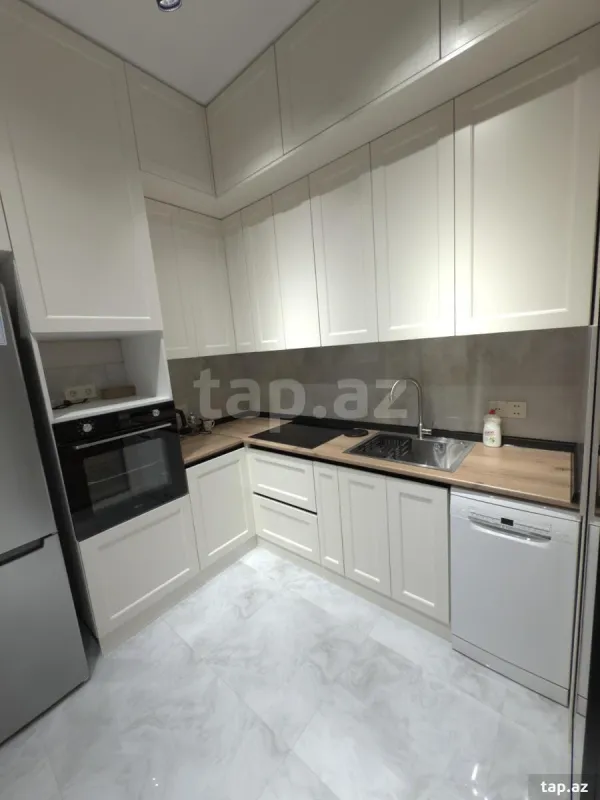 Kirayə verilir 2 otaqlı yeni tikili 65 m²