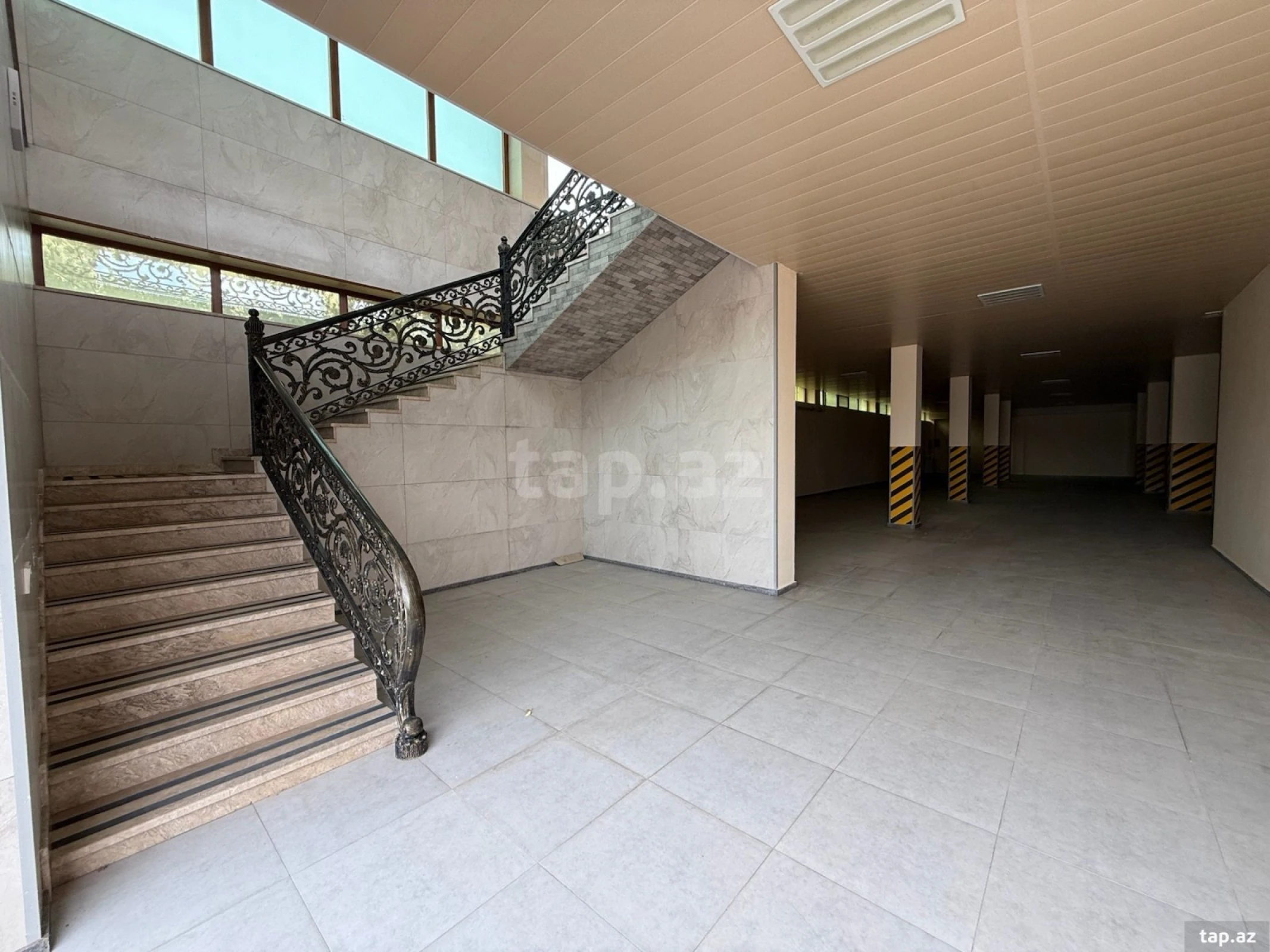 Satılır 16 otaqlı həyət evi 220 m²