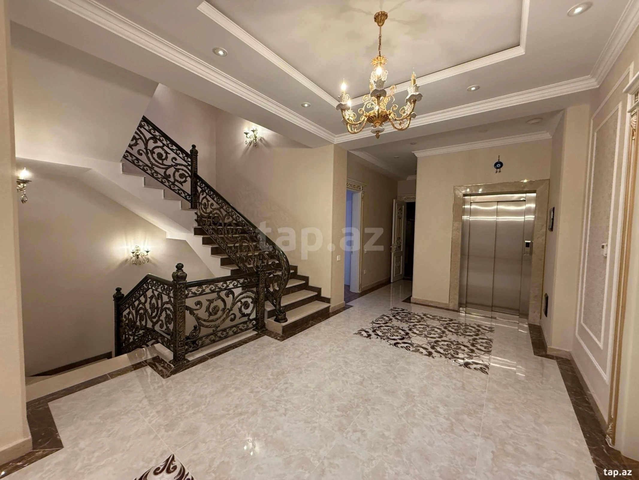 Satılır 16 otaqlı həyət evi 220 m²