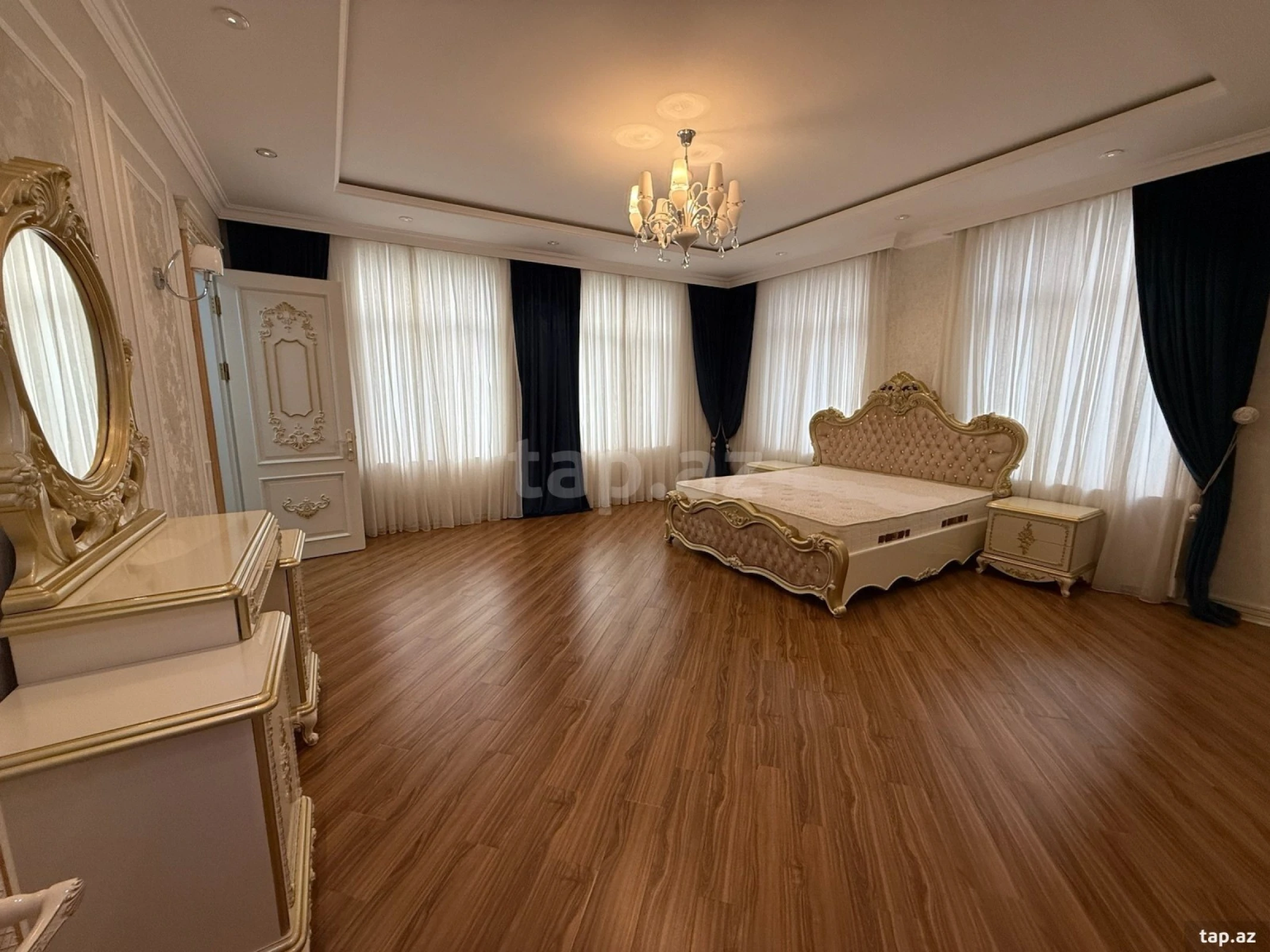 Satılır 16 otaqlı həyət evi 220 m²