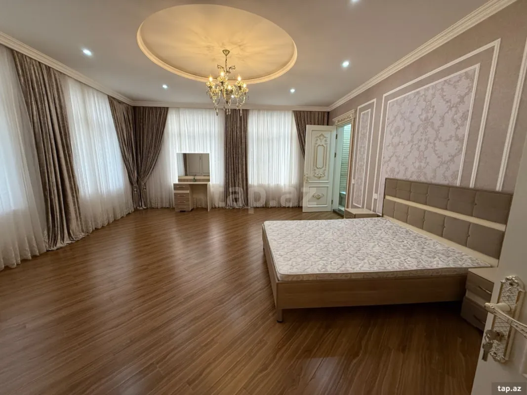 Satılır 16 otaqlı həyət evi 220 m²