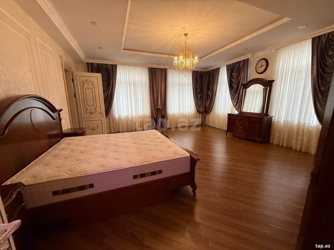 Satılır 16 otaqlı həyət evi 220 m²
