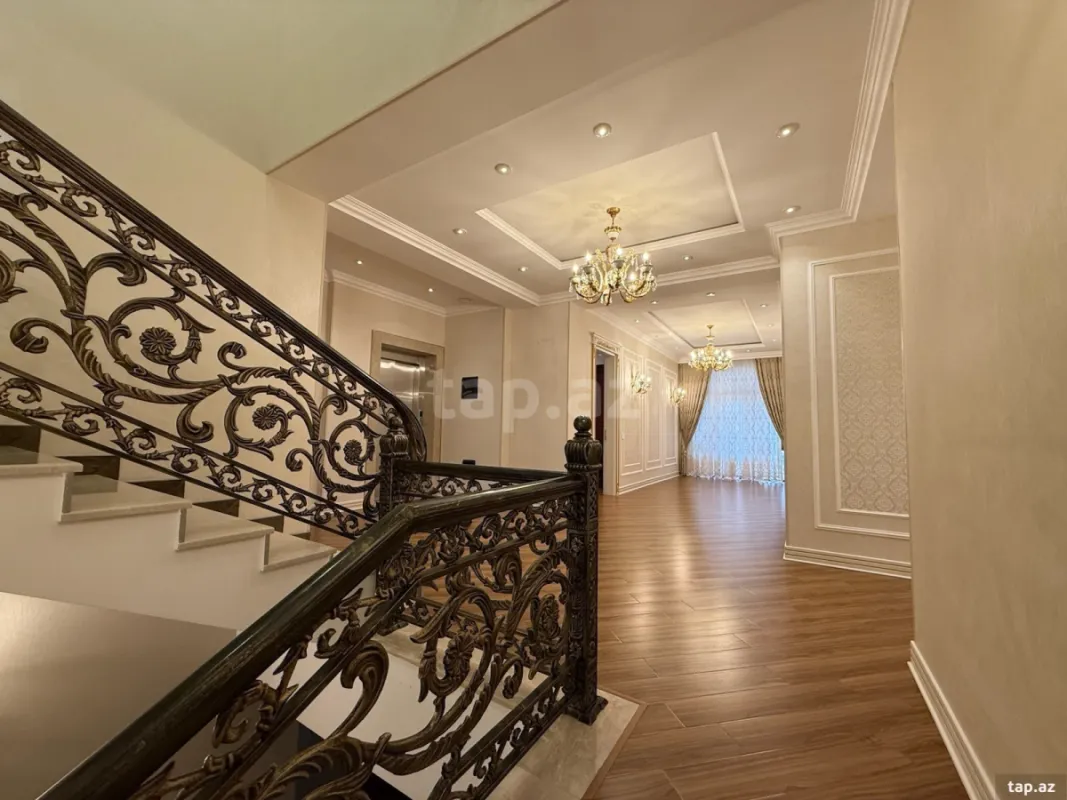 Satılır 16 otaqlı həyət evi 220 m²