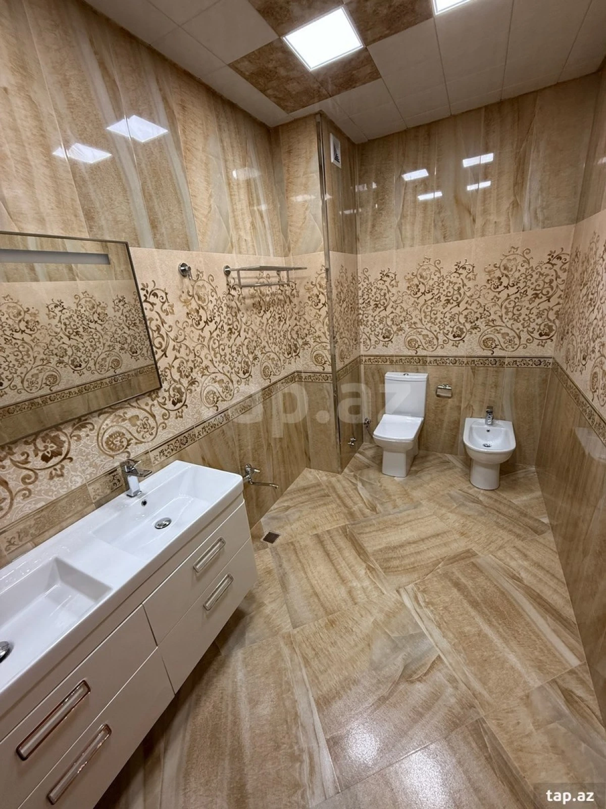 Satılır 16 otaqlı həyət evi 220 m²