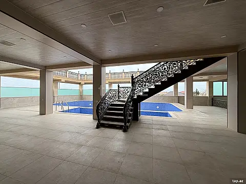 Satılır 16 otaqlı həyət evi 220 m²