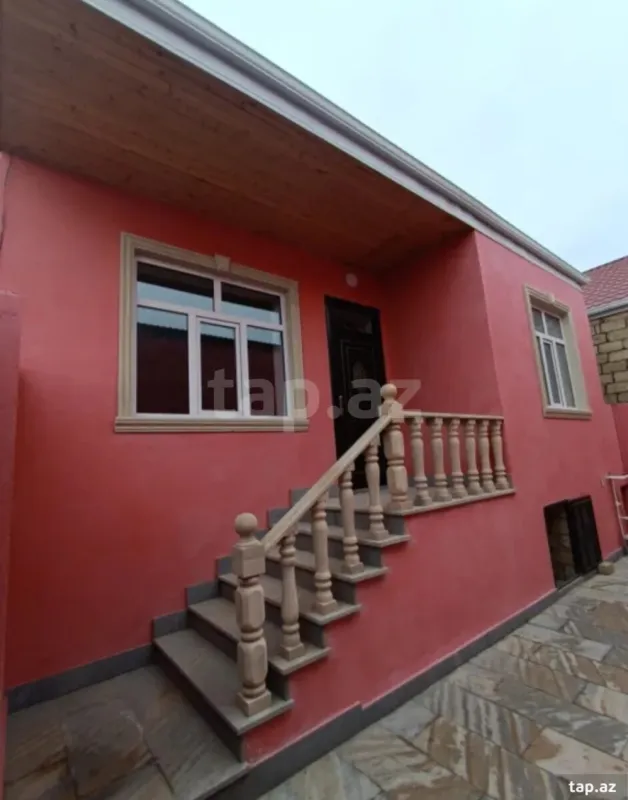 Satılır 4 otaqlı həyət evi 120 m²