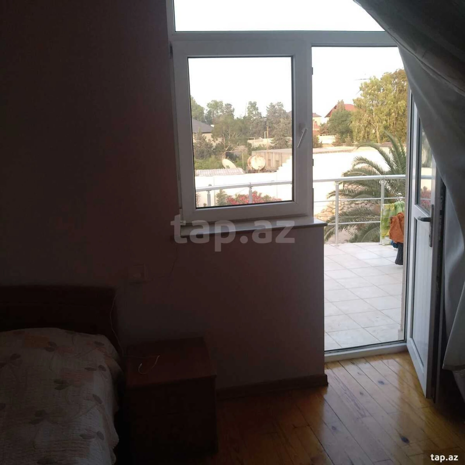 Satılır 6 otaqlı həyət evi