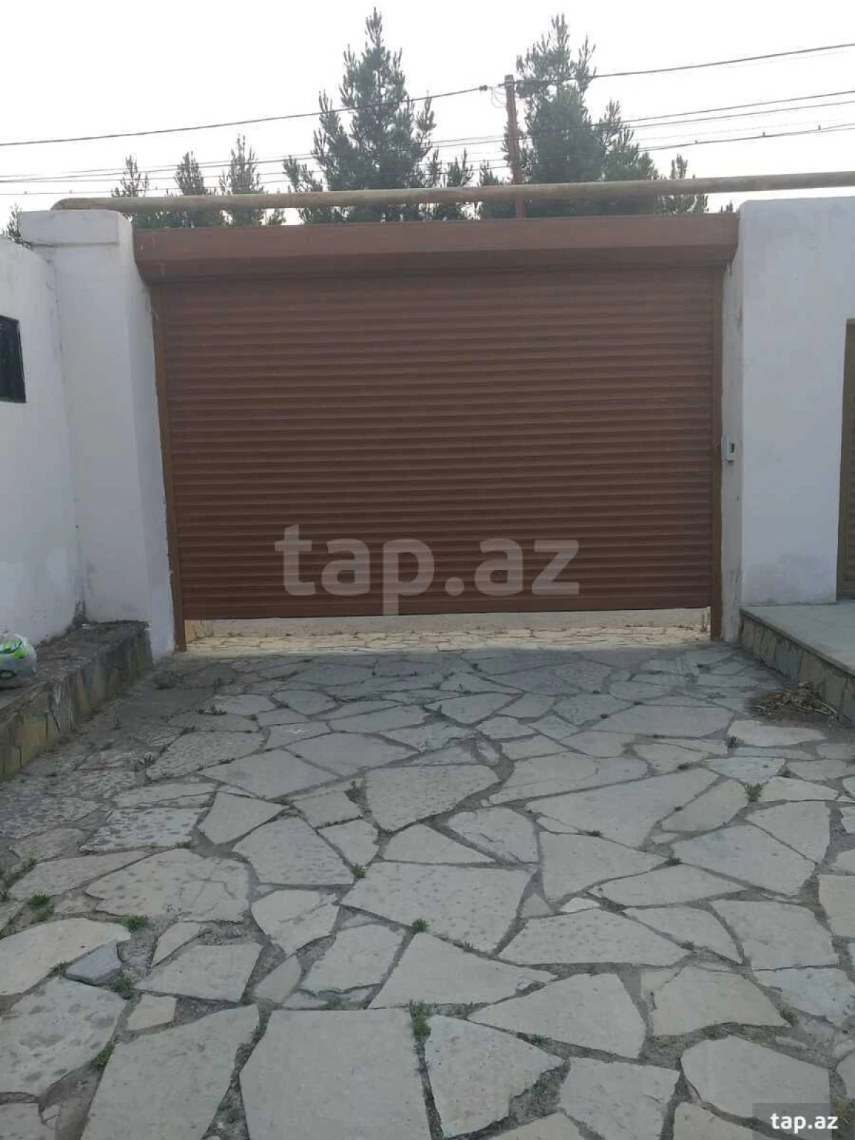 Satılır 6 otaqlı həyət evi