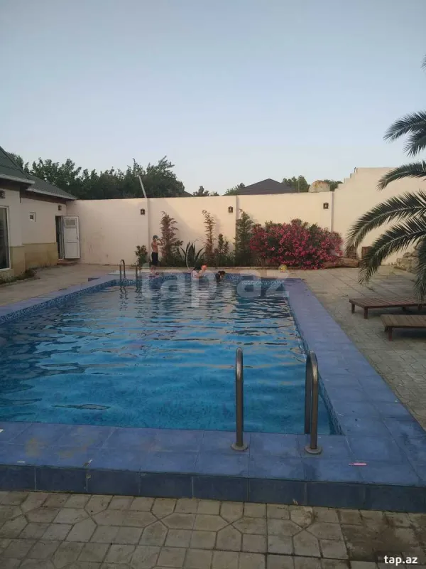 Satılır 6 otaqlı həyət evi