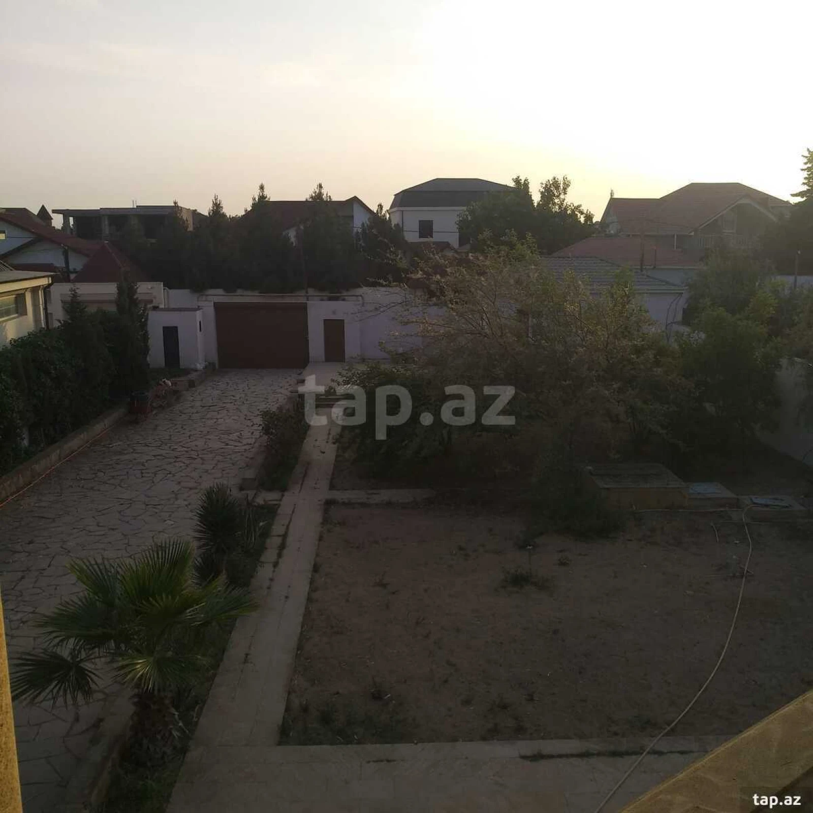 Satılır 6 otaqlı həyət evi