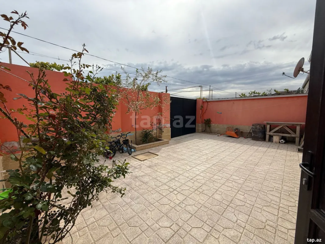 Satılır 3 otaqlı həyət evi