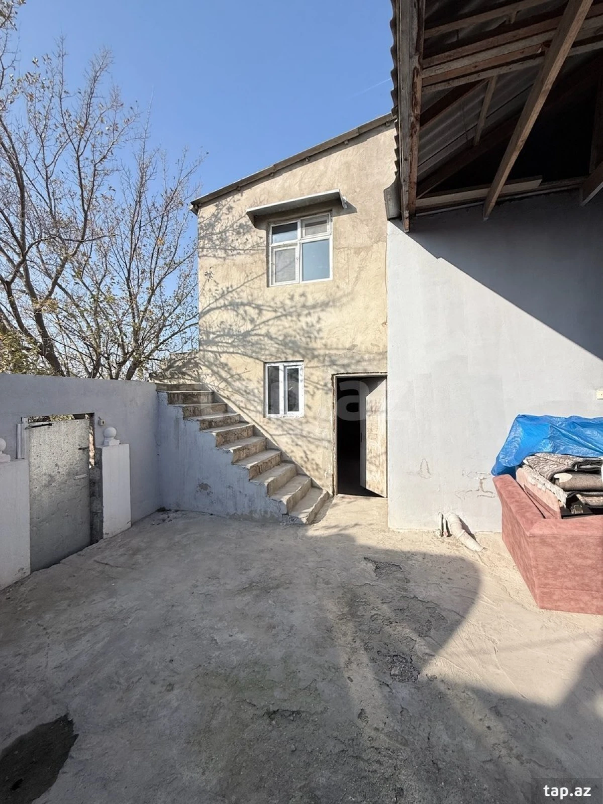 Satılır 4 otaqlı həyət evi