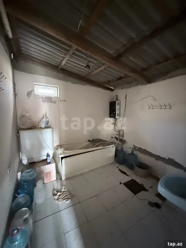 Satılır 4 otaqlı həyət evi