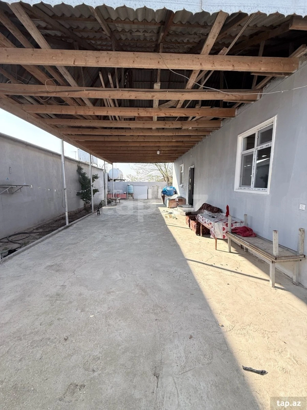 Satılır 4 otaqlı həyət evi