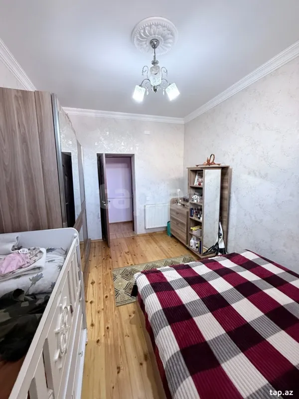 Satılır 4 otaqlı həyət evi